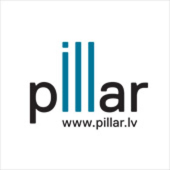 Цветной на белом