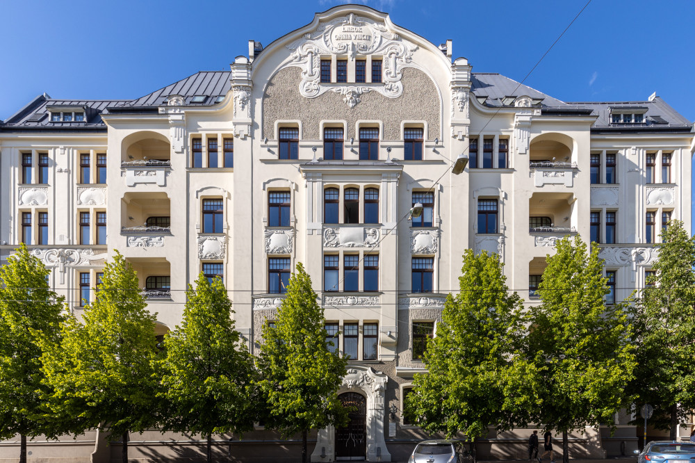 Biroju ēka Elizabetes ielā 23